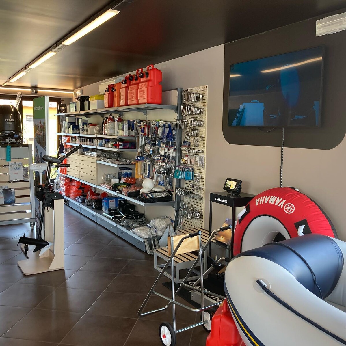 Show room Motonautica Zanca Show room Motonautica Zanca